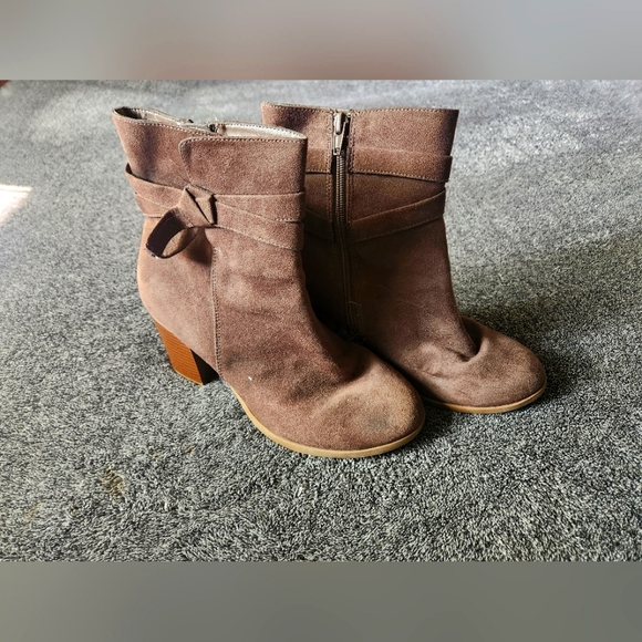 Womens Heel Boots - Picture 3 of 3